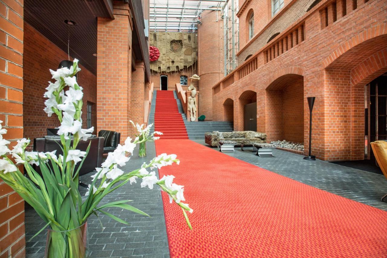 Hotel Blow Up Hall 5050 Poznan Exterior foto